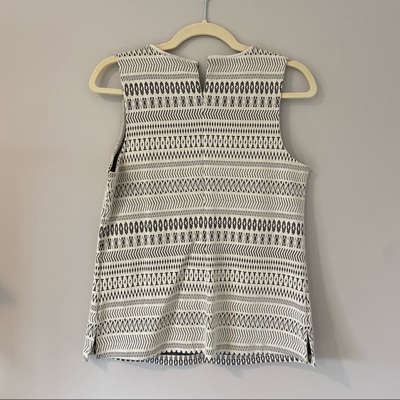 Pattern Tank - Picture 2 of 3